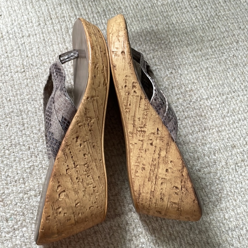 Sandals - Picture 4 of 5